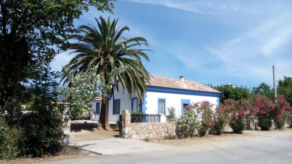 לינה וארוחת בוקר קסטיאדס Casale Diletta מראה חיצוני תמונה