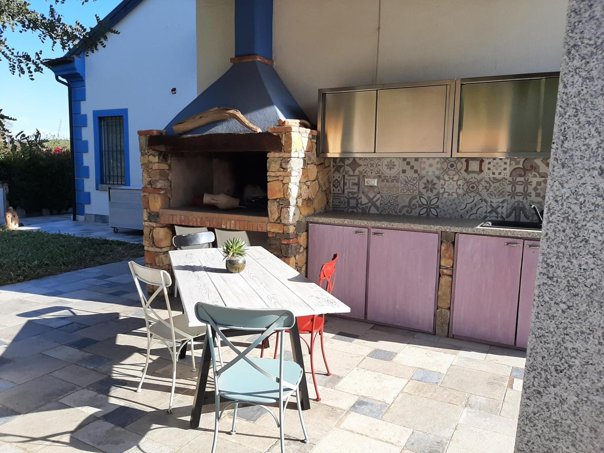 לינה וארוחת בוקר קסטיאדס Casale Diletta מראה חיצוני תמונה